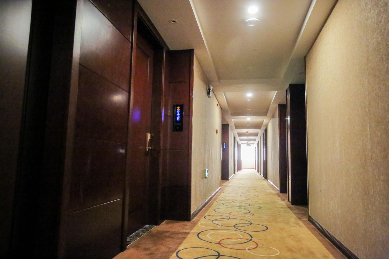 Xin Jue Jiayi Hotel Airport And International Resort Shanghai Exterior foto